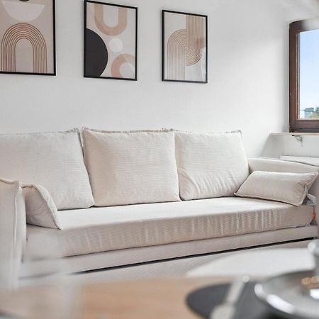Malu Rooms - Top Lage, Kostenloser Parkplatz, Klima, Netflix, 24H Checkin Ludwigsburg Exteriör bild